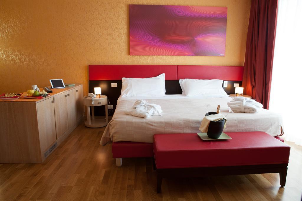 קסטלפידרדו Klass Hotel מראה חיצוני תמונה